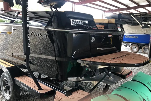24ft Moomba Yacht For Sale