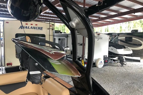 24ft Moomba Yacht For Sale