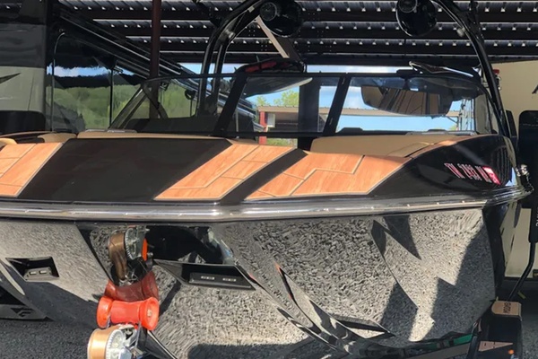 24ft Moomba Yacht For Sale