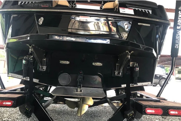 24ft Moomba Yacht For Sale
