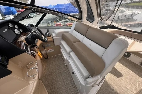 2015 Four Winns 375 Vista 38ft Four Winns Yacht For Sale