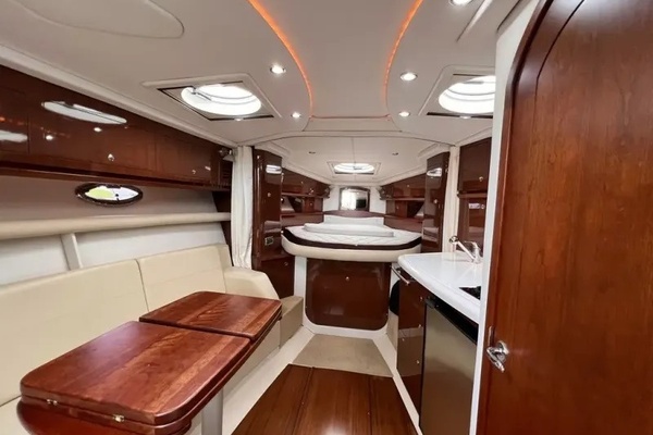 2015 Four Winns 375 Vista 38ft Four Winns Yacht For Sale
