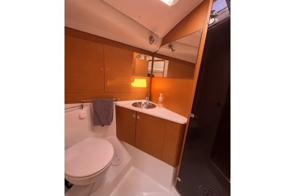 2011 Jeanneau 50 Deck Saloon 49ft Jeanneau Yacht For Sale