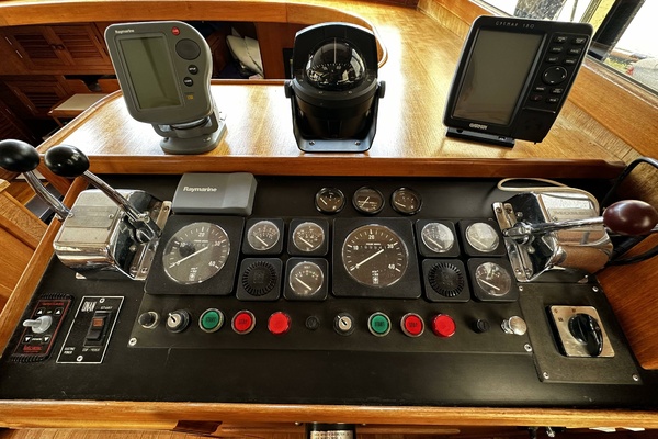 36ft Marine Trader Yacht For Sale
