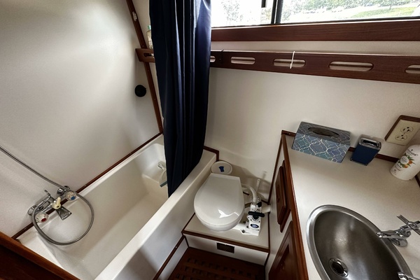 36ft Marine Trader Yacht For Sale