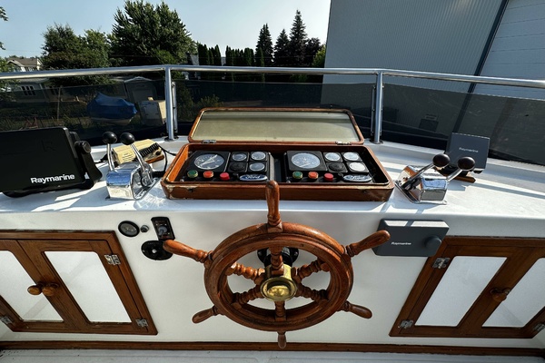 36ft Marine Trader Yacht For Sale