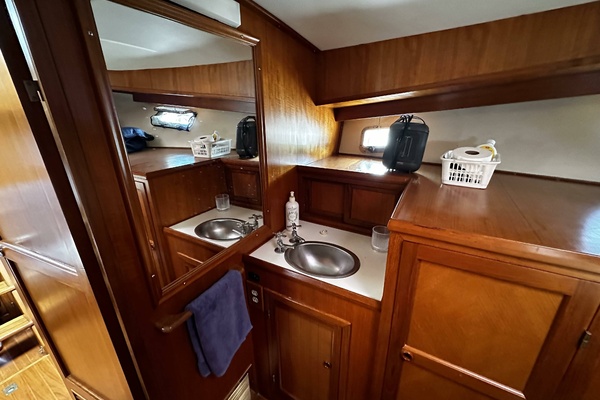 36ft Marine Trader Yacht For Sale