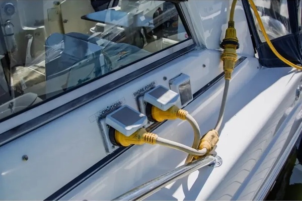 2003 Rinker Fieste Vee 342 34ft Rinker Yacht For Sale
