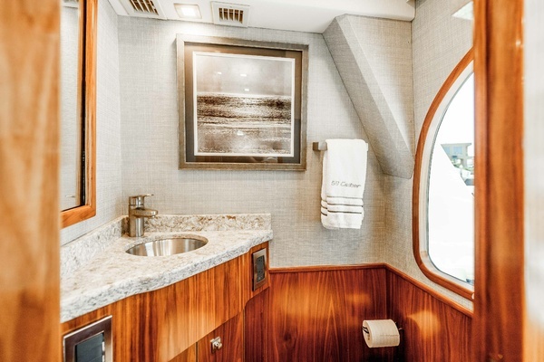 2018 Viking 72
