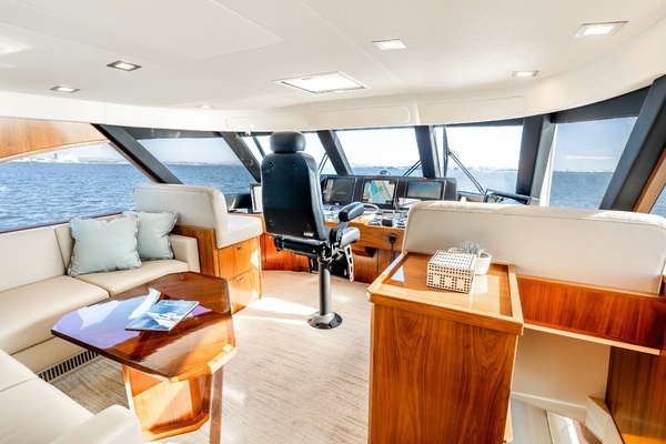 2018 Viking 72