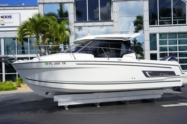 26ft Jeanneau Yacht For Sale