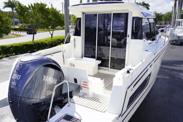 26ft Jeanneau Yacht For Sale
