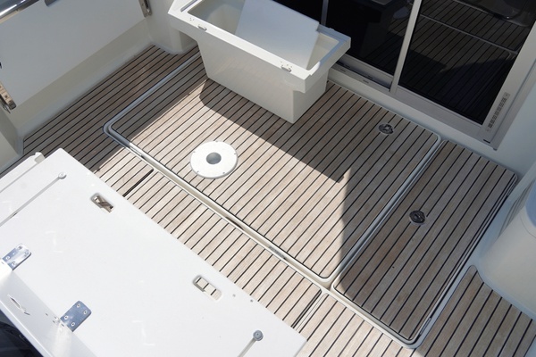 26ft Jeanneau Yacht For Sale