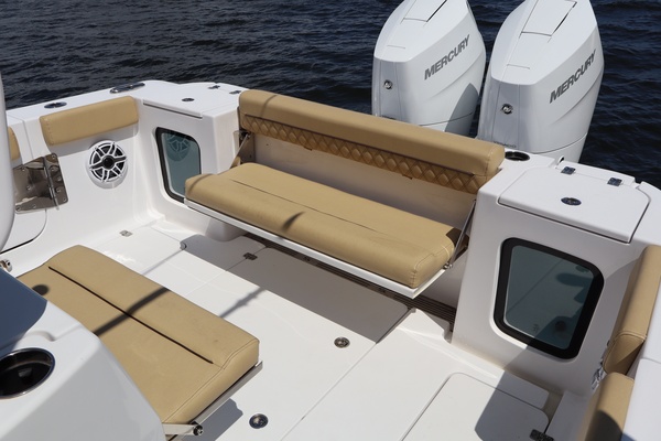 32ft Sportsman Yacht For Sale
