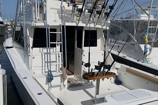 Photo of the 2005 Cabo 35 Flybridge Sportfisher "Get Bent"