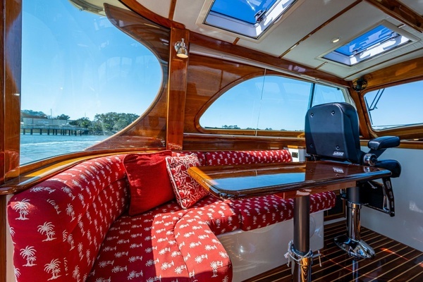 2006 Hinckley 44