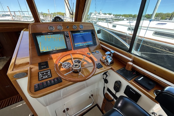 44ft Hinckley Yacht For Sale