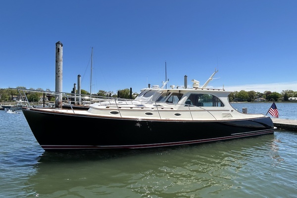 2006 Hinckley 44