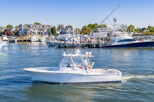 Little C 33ft L amp H Yacht For Sale