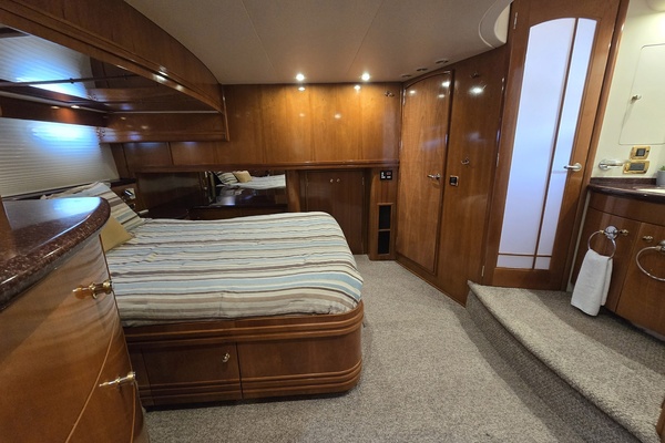 Marlin Monroe 57ft Carver Yacht For Sale
