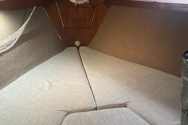 One Love 41ft Catalina Morgan Yacht For Sale