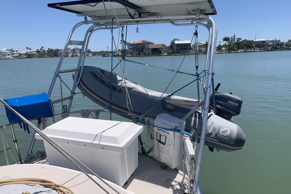 One Love 41ft Catalina Morgan Yacht For Sale