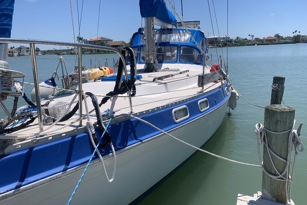 Photo of the 1987 Catalina Morgan Classic "One Love"