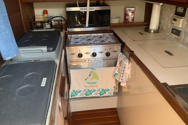 One Love 41ft Catalina Morgan Yacht For Sale