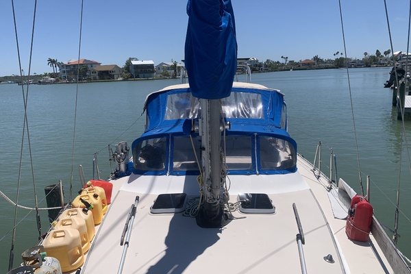 One Love 41ft Catalina Morgan Yacht For Sale