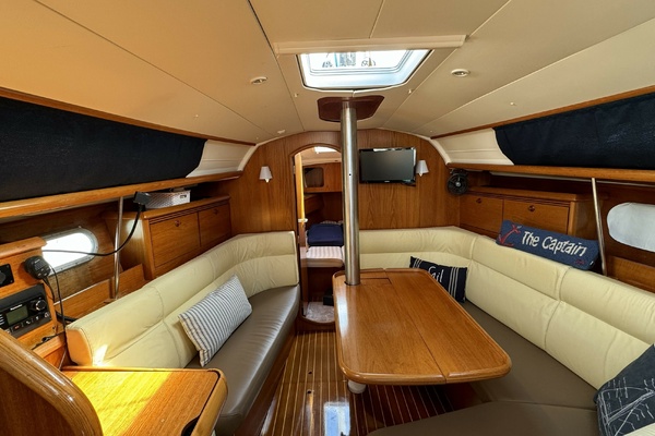 35ft Jeanneau Yacht For Sale