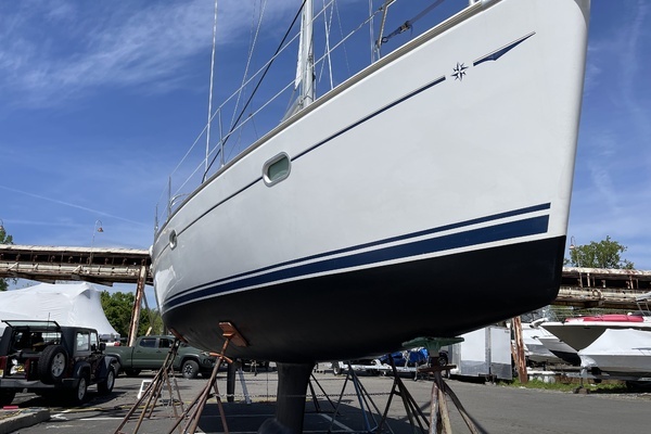 Photo of the 2003 Jeanneau Sun Odyssey 35