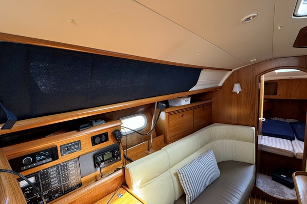 35ft Jeanneau Yacht For Sale
