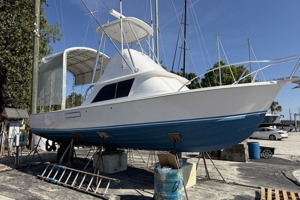Photo of the 1977 Bertram 31 Flybridge "Mo-Mo I"