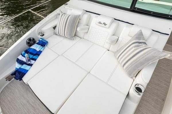 2021 Sea Ray 32