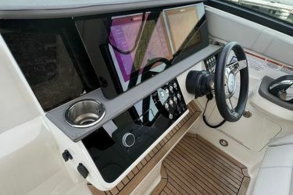 2021 Sea Ray 32