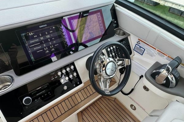 32ft Sea Ray Yacht For Sale