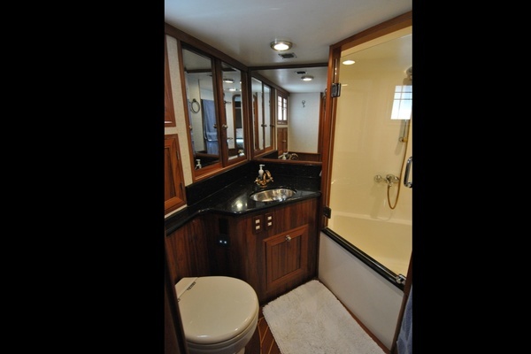 2002 Grand Alaskan 64