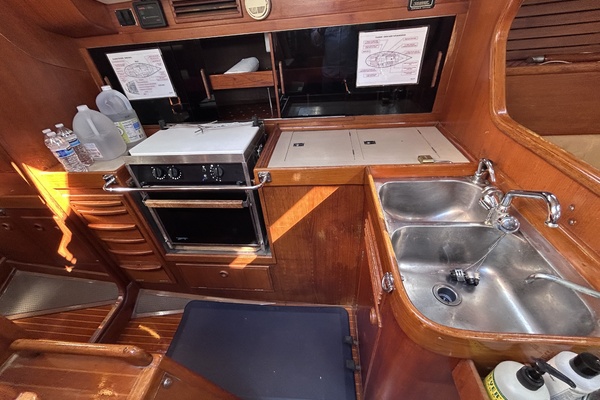 Coolabah 42ft Swan Yacht For Sale