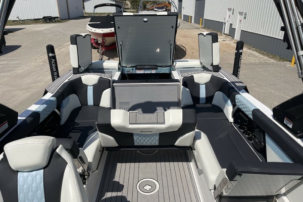 Mastercraft XT24 24ft Mastercraft Yacht For Sale
