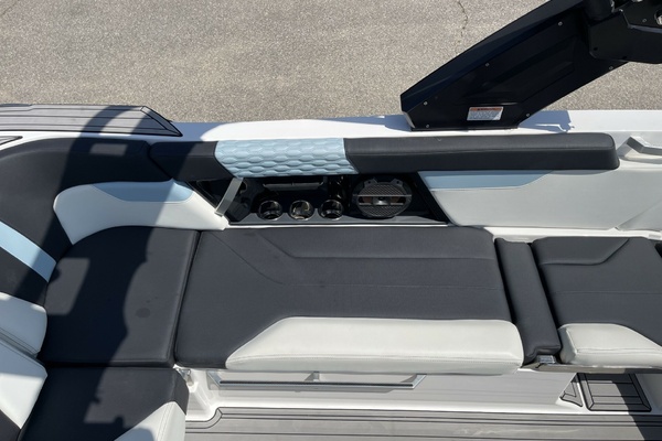 Mastercraft XT24 24ft Mastercraft Yacht For Sale