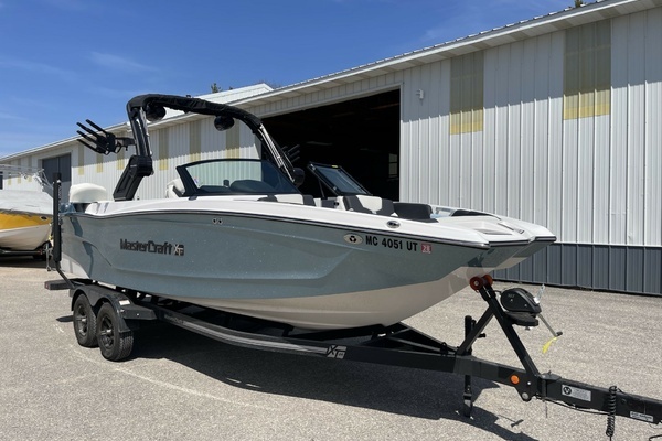 24-ft-Mastercraft-2022-XT24-Mastercraft XT24 Harbor Springs Michigan United States  yacht for sale