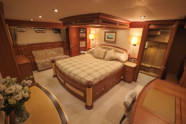 Master Settee and Desk
