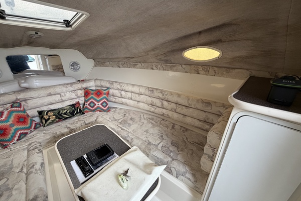 26ft Rinker Yacht For Sale