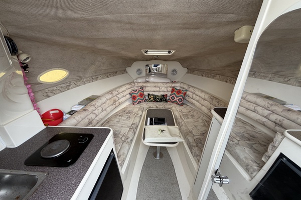 26ft Rinker Yacht For Sale