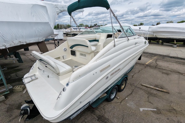 26ft Rinker Yacht For Sale