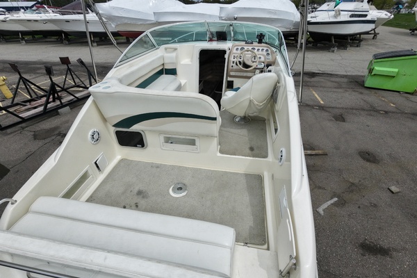 26ft Rinker Yacht For Sale