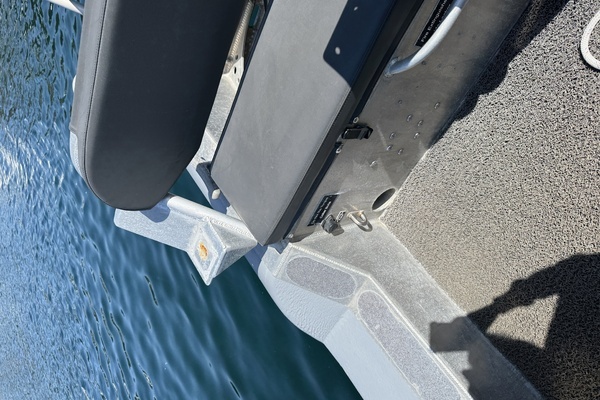 2006 SAFE Boats 25