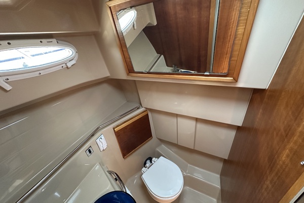 Seahorse 33ft Cutwater Yacht For Sale