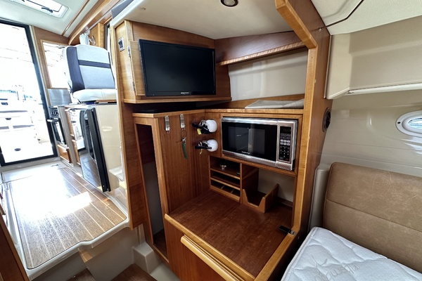 Seahorse 33ft Cutwater Yacht For Sale