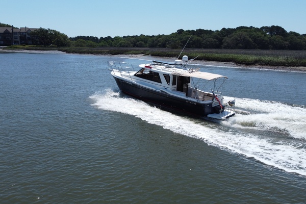 Seahorse 33ft Cutwater Yacht For Sale
